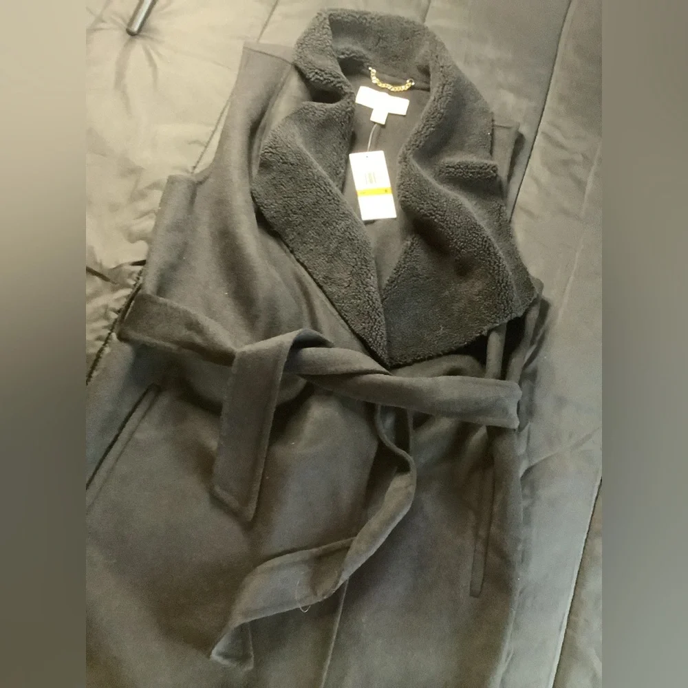 Micheal Kors Wool Blend and Sherpa Wrap Vest - Picture 4 of 5